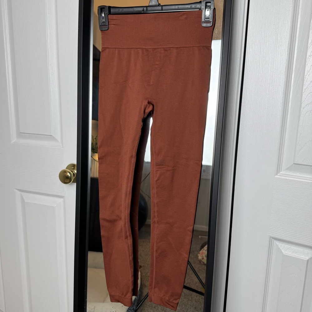 Knix Leggings - Picture 2 of 5